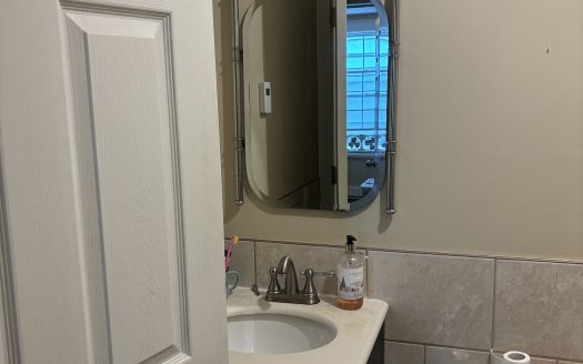 large three bedroom unit available in the heart of North End Halifax.